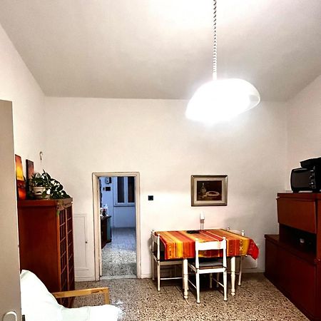 Rooms For Rent Livorno-Center Luaran gambar